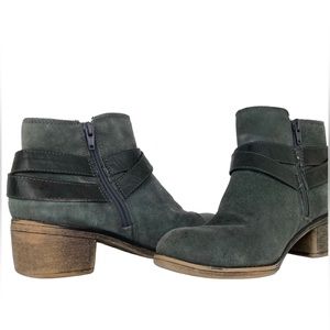 Sonoma gray ankle booties size 7
